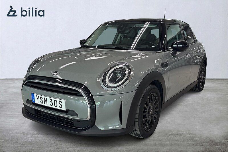 Grå Begagnad 2022 Mini Cooper Halvkombi | 244 900 kr (Marknadspris) - Bild 1/3
