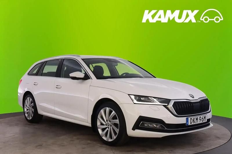 Vit Begagnad 2022 Skoda Octavia Kombi | 309 800 kr (Lite dyr) - Bild 1/4