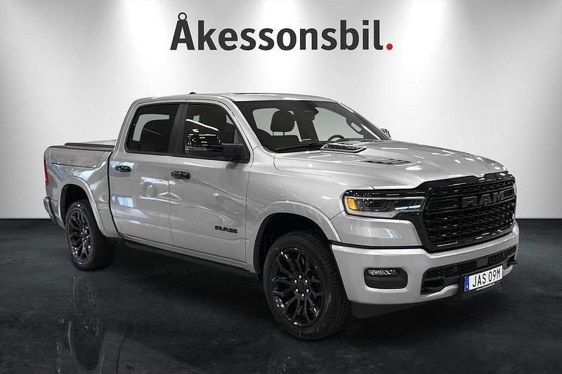 Ny RAM 1500 548 HK (403 kW) 2025 Grå Pickup