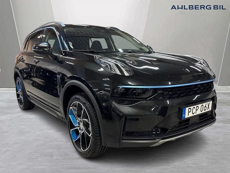 Begagnad Lynk & Co 01 264 HK (194 kW) 2021 Svart SUV
