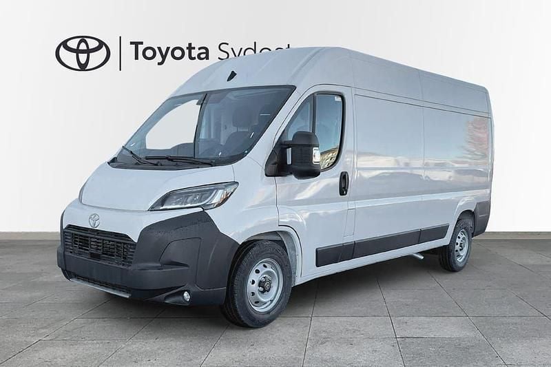 Vit Ny 2024 Toyota Proace Comfort Van | 593 625 kr - Bild 1/4