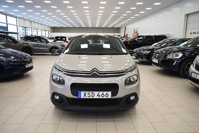 Begagnad Citroën C3 Shine 110 HK (80 kW) 2018 Brun Halvkombi