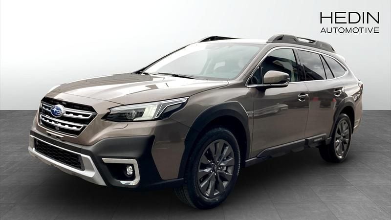 Brun (gold) Begagnad 2025 Subaru Outback SUV | 441 800 kr (Bra pris) - Bild 1/4