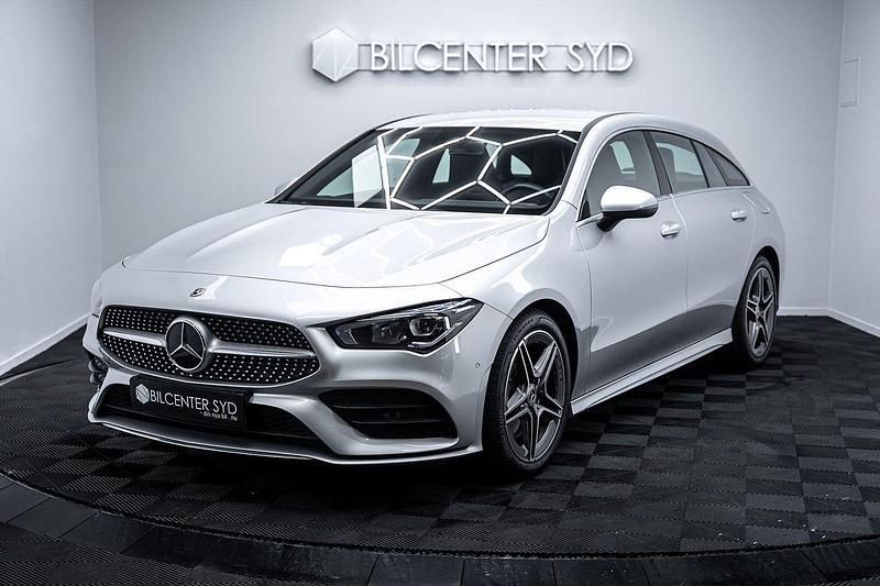 Silver Begagnad 2022 Mercedes CLA200 AMG Kombi | 339 900 kr (Marknadspris) - Bild 1/4