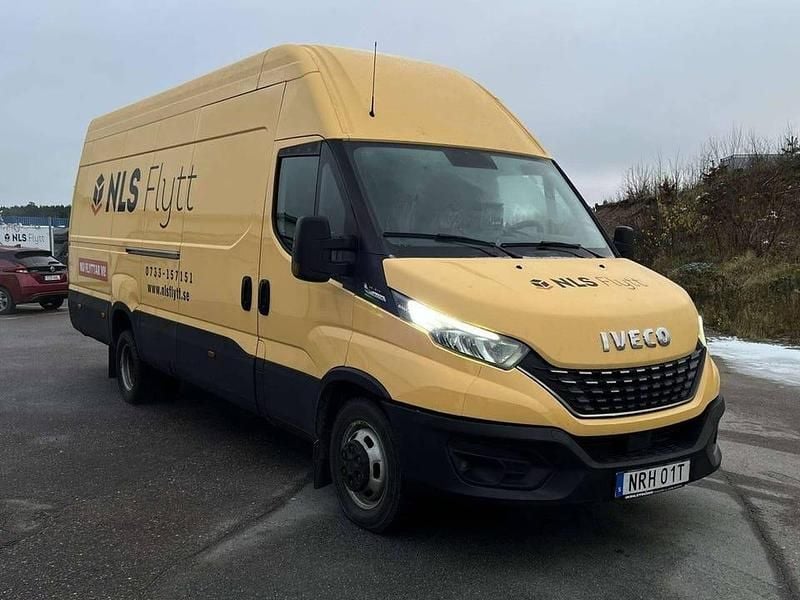 Begagnad Iveco Daily 209 HK (153 kW) 2020 Gul Van