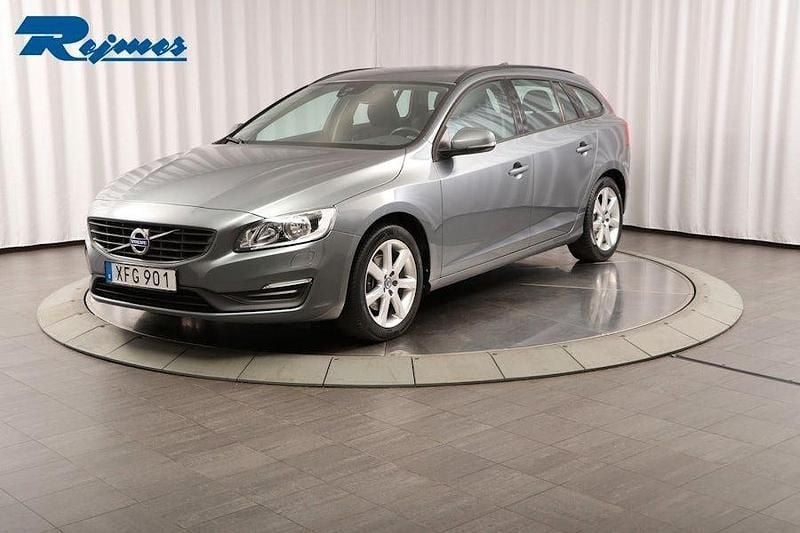 Grå Begagnad 2017 Volvo V60 Standard Kombi | 179 800 kr (Bra pris) - Bild 1/4