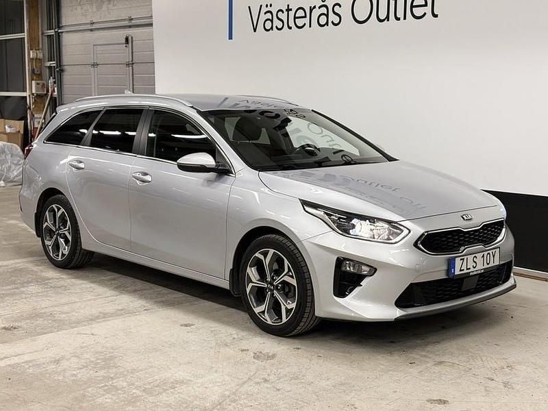Grå Begagnad 2020 Kia Ceed Halvkombi | 149 900 kr (Marknadspris) - Bild 1/2