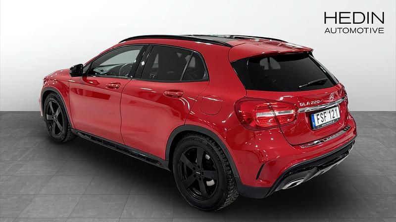 Begagnad Mercedes GLA220 AMG line 177 HK (130 kW) 2016 Svart SUV