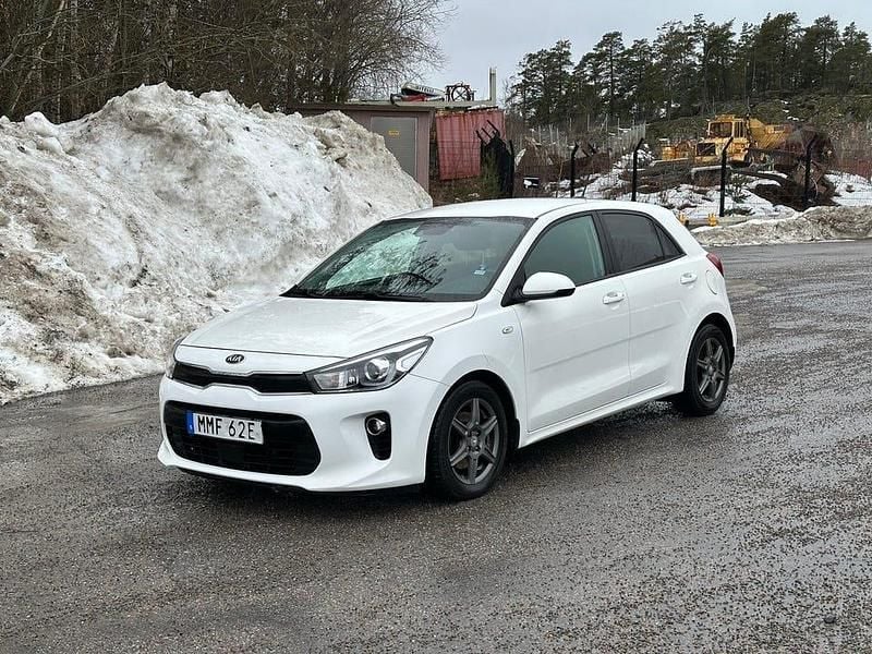 Begagnad Kia Rio 120 HK (88 kW) 2020