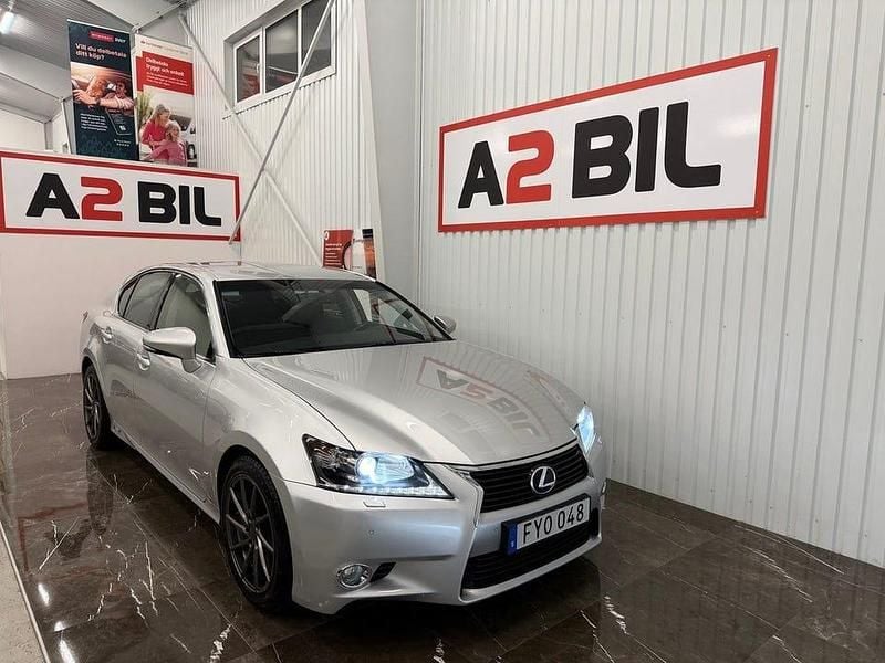 Silver Begagnad 2014 Lexus GS300h Sedan | 174 900 kr - Bild 1/4