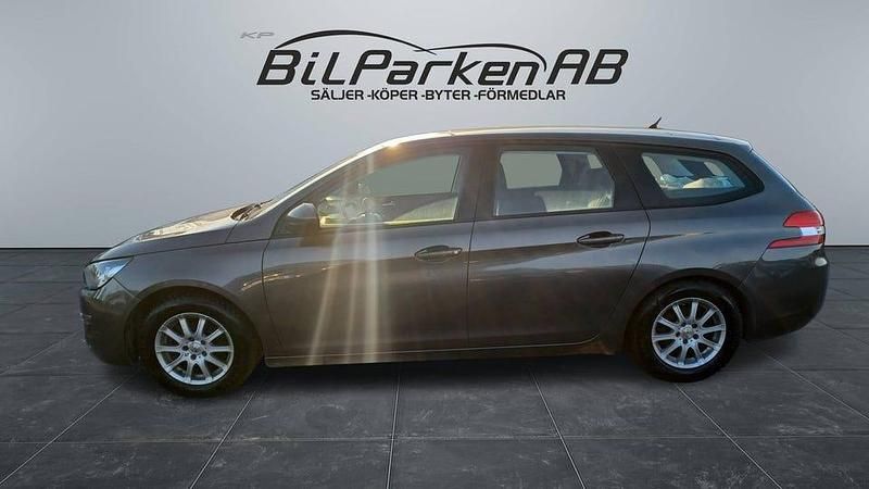 Grå Begagnad 2014 Peugeot 308 SW Active Kombi | 59 900 kr (Marknadspris) - Bild 1/4