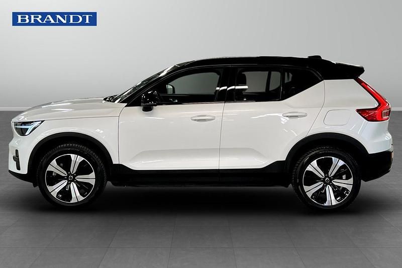 Begagnad Volvo XC40 Single Motor 175 kW (238 HK) 2023 Vit SUV
