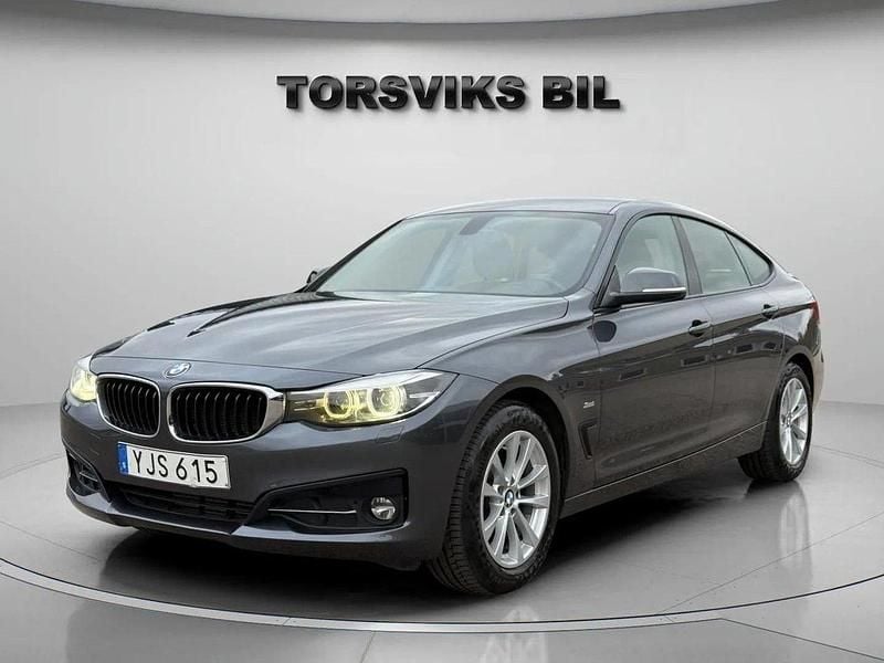 Grå Begagnad 2017 BMW 320 Gran Turismo Sport Line Halvkombi | 149 900 kr (Marknadspris) - Bild 1/4