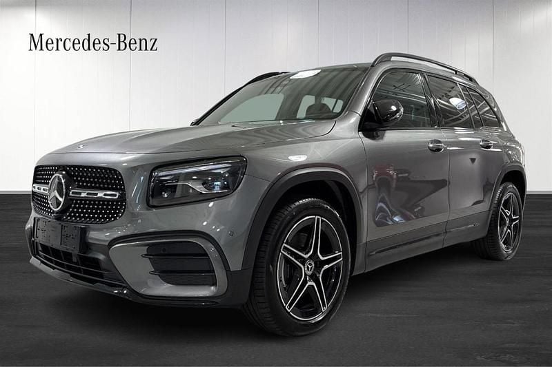 Ny 2025 Mercedes GLB200 AMG line SUV | 532 300 kr - Bild 1/4