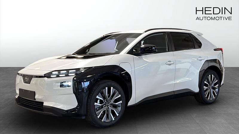 Vit Ny 2025 Subaru Solterra SUV | 549 900 kr (Marknadspris) - Bild 1/4