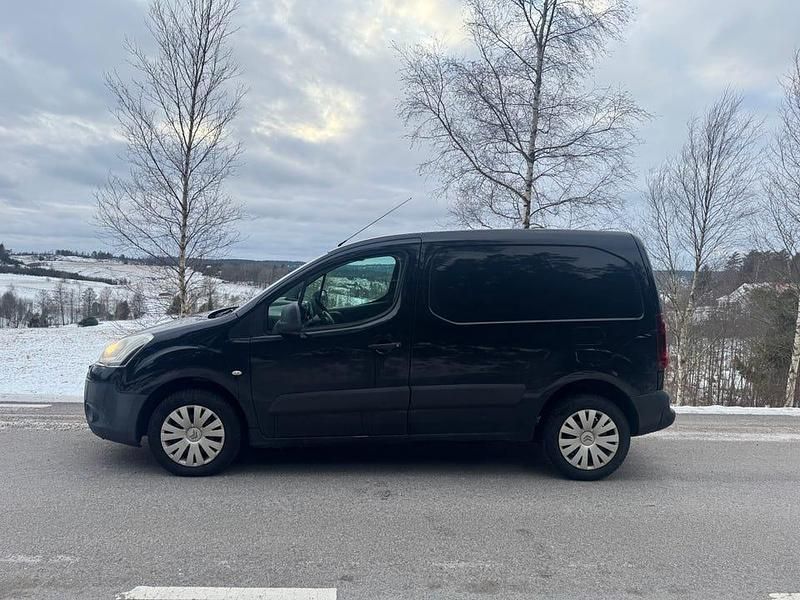 Begagnad Citroën Berlingo 75 HK (55 kW) 2013 Minibuss
