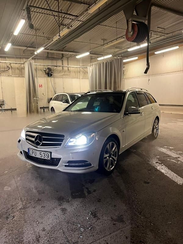 Begagnad Mercedes C250 204 HK (150 kW) 2012