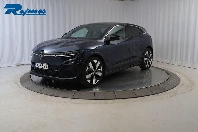 Midnight blue met rre Begagnad 2023 Renault Mégane IV Techno Halvkombi | 208 000 kr (Superpris) - Bild 1/4