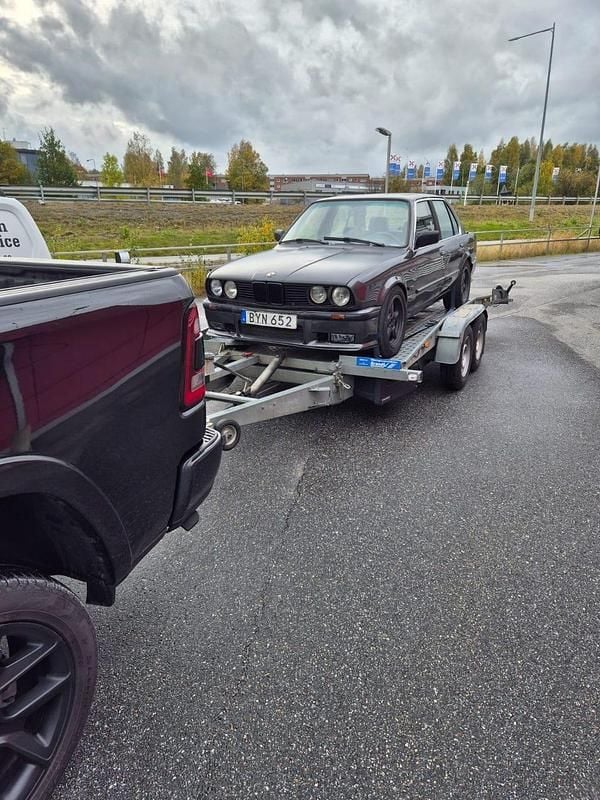 Begagnad 1984 BMW 320 Sedan | 70 000 kr - Bild 1/4