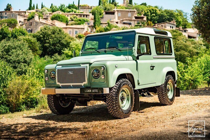 Begagnad 2014 Land Rover Defender SUV | 949 900 kr (Dyr) - Bild 1/4