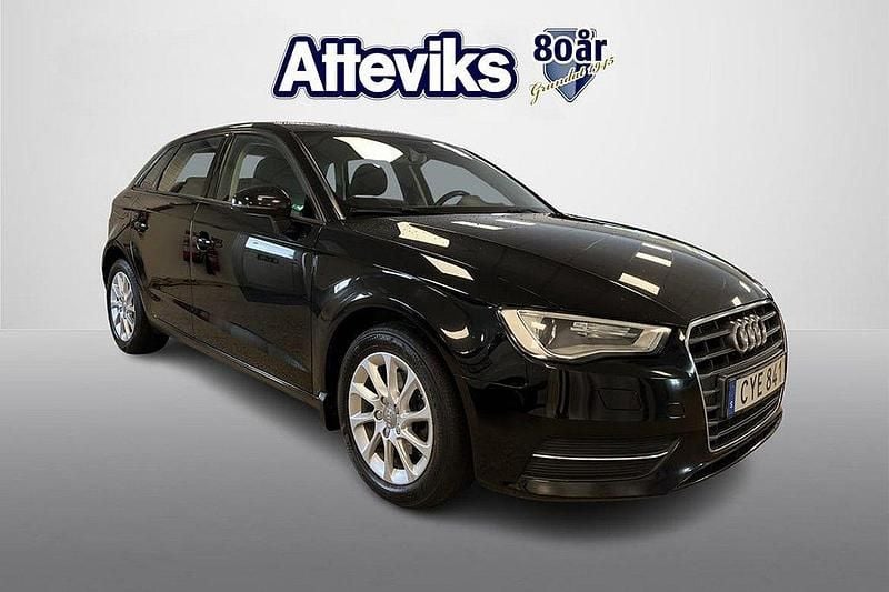 Svart Begagnad 2016 Audi A3 Sportback Halvkombi | 104 900 kr (Marknadspris) - Bild 1/4