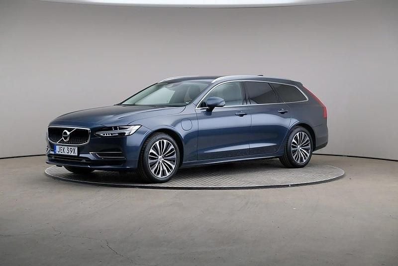 Mörkblå Begagnad 2020 Volvo V90 Momentum Kombi | 345 000 kr (Bra pris) - Bild 1/4