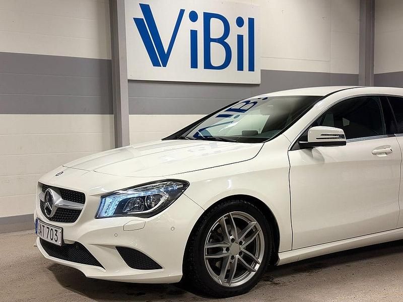 Begagnad Mercedes CLA200 Shooting Brake 156 HK (114 kW) 2015 Vit Kombi