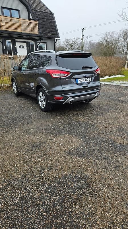 Begagnad Ford Kuga 180 HK (132 kW) 2016 SUV