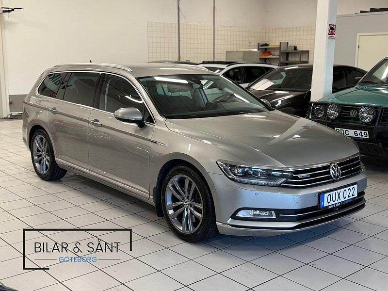 Silver Begagnad 2015 VW Passat Executive Kombi | 189 900 kr (Marknadspris) - Bild 1/4