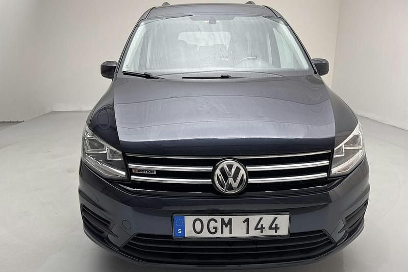 Begagnad VW Caddy Maxi Life Life 150 HK (110 kW) 2017 Mörkblå Minibuss