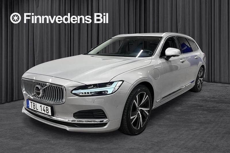 Silver Begagnad 2024 Volvo V90 Core Kombi | 408 800 kr (Marknadspris) - Bild 1/4