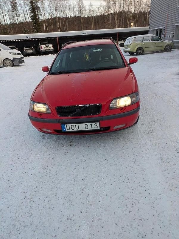 Begagnad 2004 Volvo V70 Business Edition Kombi | 6 000 kr (Marknadspris) - Bild 1/4