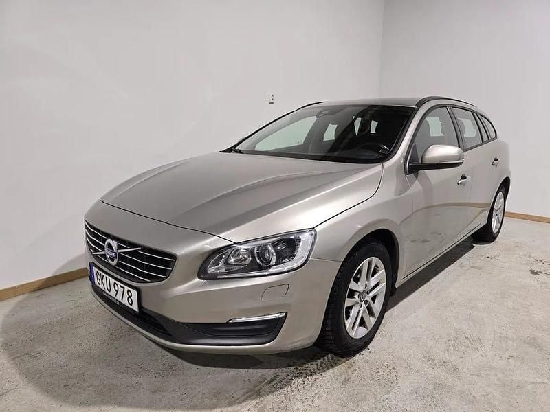 Begagnad 2015 Volvo V60 Kombi | 129 000 kr (Marknadspris) - Bild 1/4