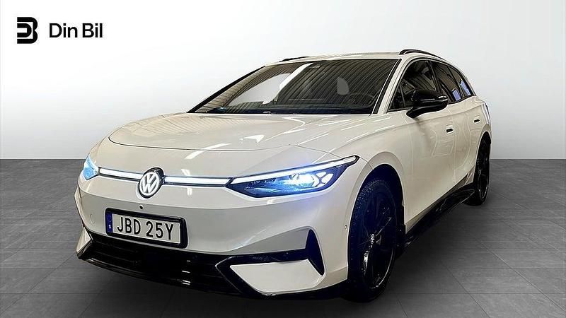 Vit Begagnad 2024 VW ID.7 Pro Kombi | 519 900 kr (Marknadspris) - Bild 1/4