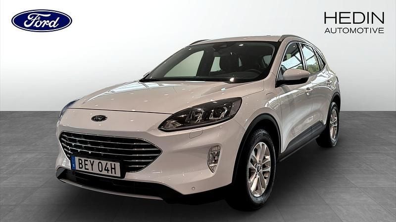 Vit (white) Begagnad 2022 Ford Kuga Titanium SUV | 259 900 kr (Marknadspris) - Bild 1/4