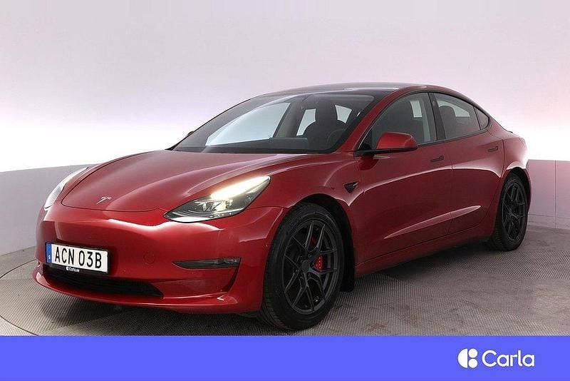 Röd Begagnad 2021 Tesla Model 3 Performance Sedan | 339 900 kr (Lite dyr) - Bild 1/4