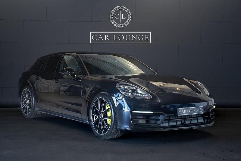 Begagnad Porsche Panamera Sport Turismo 330 HK (242 kW) 2021 Svart Kombi