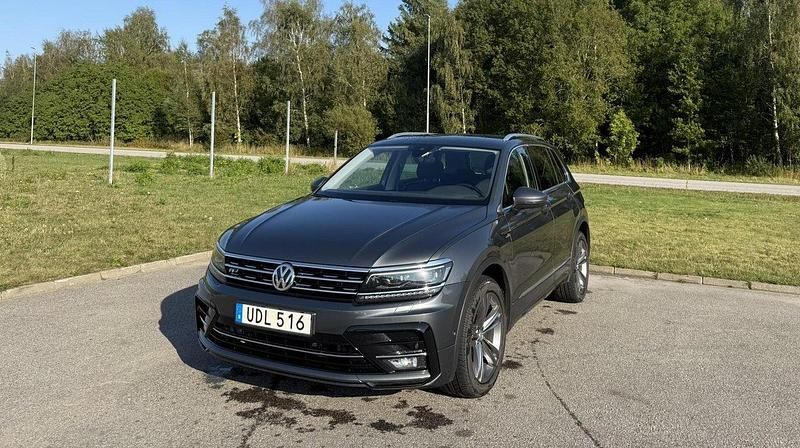 Grå Begagnad 2018 VW Tiguan GT SUV | 198 000 kr (Marknadspris) - Bild 1/4