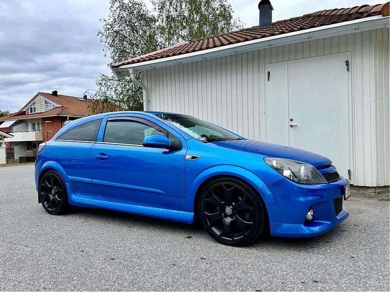 Blå Begagnad 2009 Opel Astra OPC Halvkombi | 40 000 kr (Bra pris) - Bild 1/4