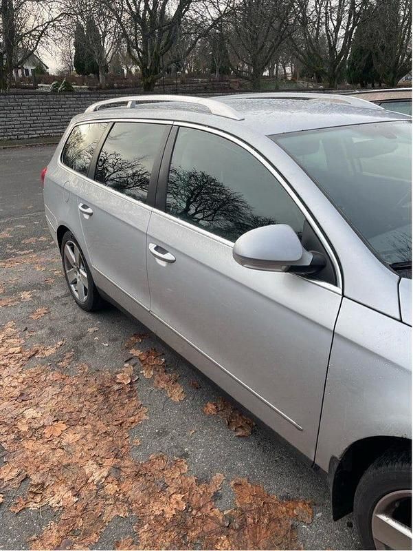 Begagnad 2010 VW Passat Sportline Kombi | 27 900 kr (Bra pris) - Bild 1/4
