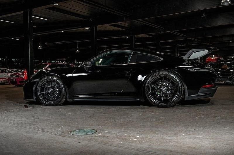 Begagnad Porsche 992 510 HK (375 kW) 2022 Svart