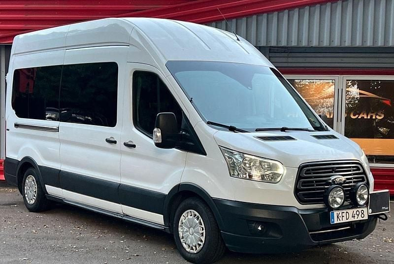 Vit Begagnad 2017 Ford Transit Kombi | 129 900 kr (Dyr) - Bild 1/4