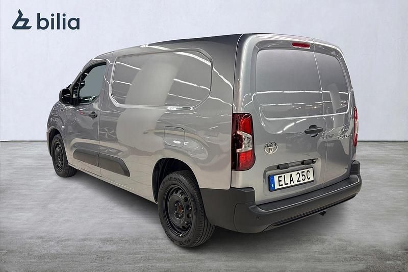Begagnad Toyota Proace City City 132 HK (97 kW) 2024 Silver Minibuss