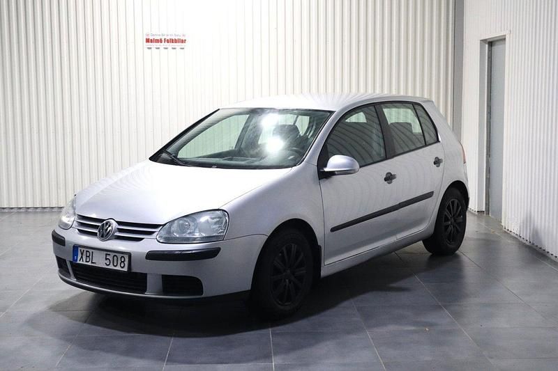 Silver Begagnad 2005 VW Golf IV Trendline Halvkombi | 22 900 kr (Marknadspris) - Bild 1/4