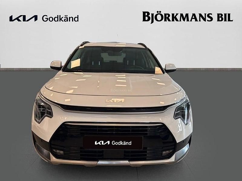 Begagnad Kia Niro Advance 94 HK (69 kW) 2024 Vit SUV