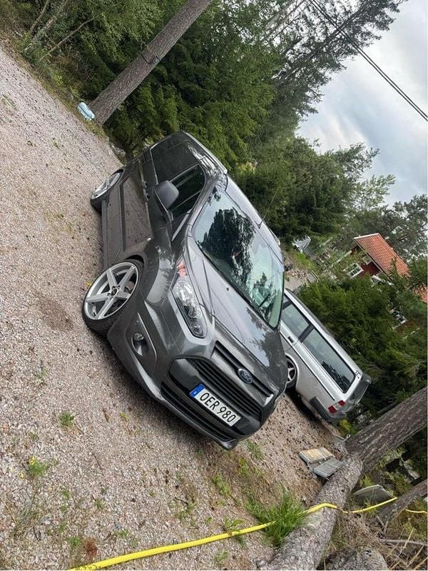 Grå Begagnad 2017 Ford Transit | 120 000 kr (Lite dyr) - Bild 1/4