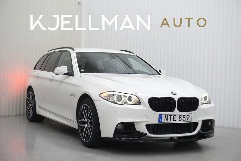 Vit Begagnad 2011 BMW 520 M Sport Kombi | 119 900 kr (Dyr) - Bild 1/4