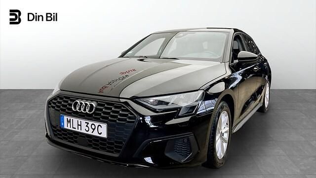 Brilliantsvart Begagnad 2023 Audi A3 Proline Sedan | 219 000 kr (Bra pris) - Bild 1/4