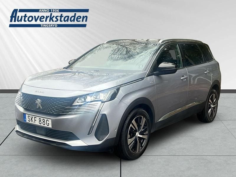 Grå Begagnad 2024 Peugeot 5008 GT Minibuss | 289 000 kr (Bra pris) - Bild 1/4
