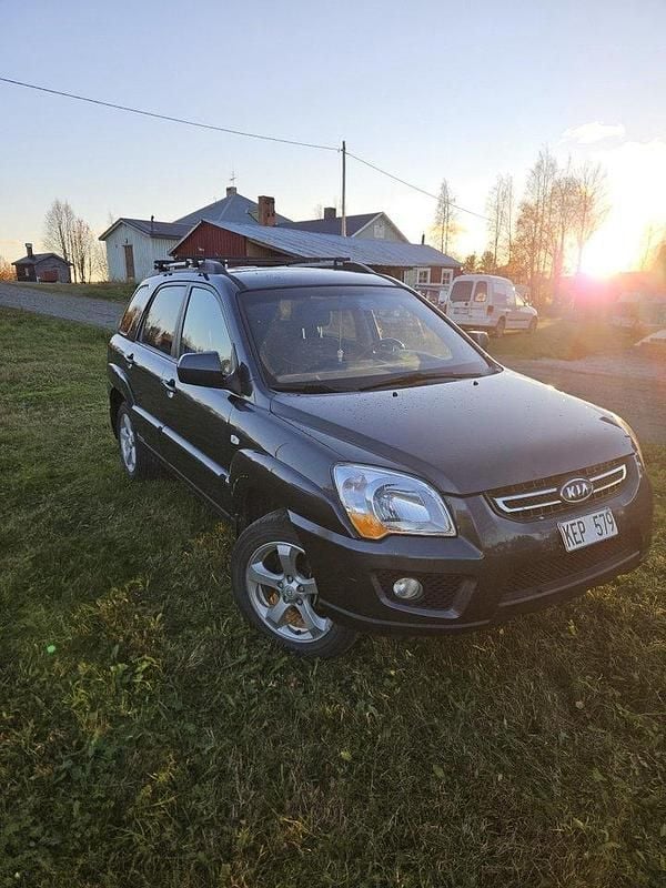 Grå Begagnad 2010 Kia Sportage 4 SUV | 33 000 kr (Bra pris) - Bild 1/4
